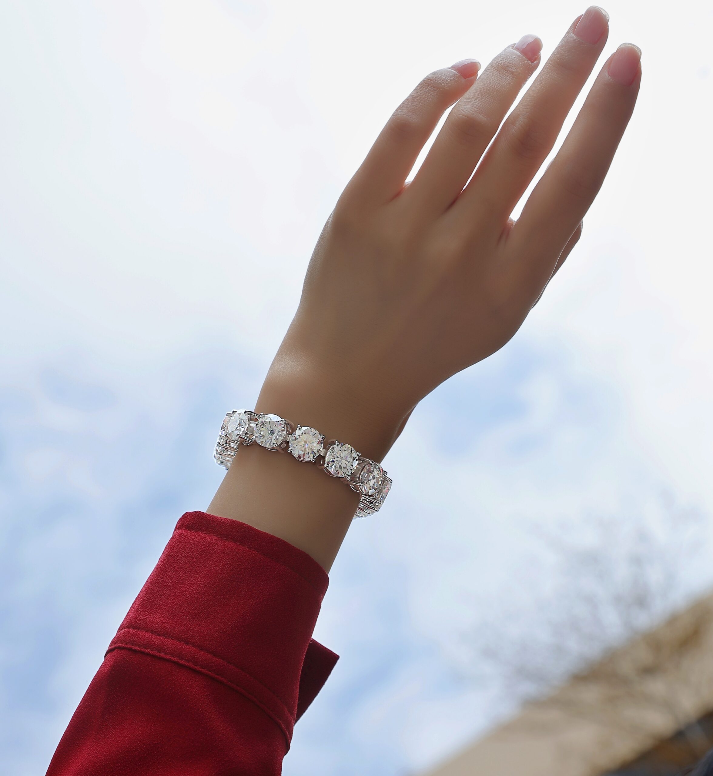 Half Summer Splendor - Luxurious And Fashionable Light Luxury Jewelry Silver Bracelet And Bracelet Set With Top-quality Moissanite, S925 Silver Plated Platinum. - Image 3
